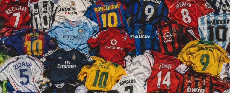 ¿Cuál es la diferencia entre un jersey de fútbol original y una réplica?